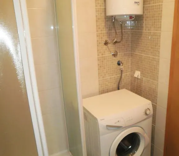 Lana And Lili Apartament *