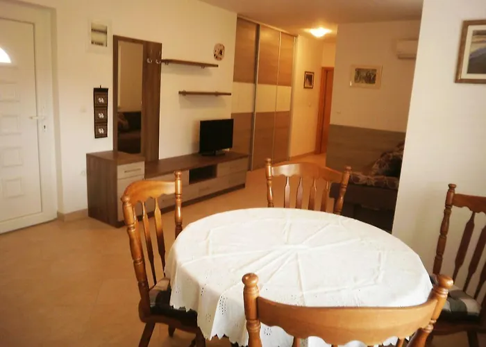 Lana And Lili Appartement